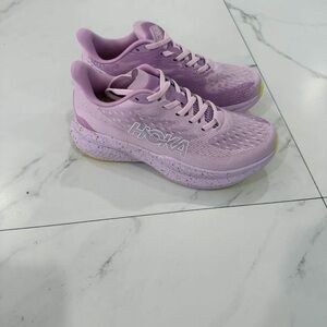 Hoka One Mach 6 Women’s Running Size 6.5B, 7.5B